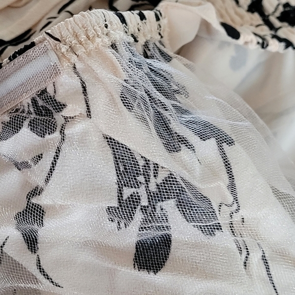 ASTR The Label Florian Square Neck Puff Sleeve Top S - Picture 8 of 9